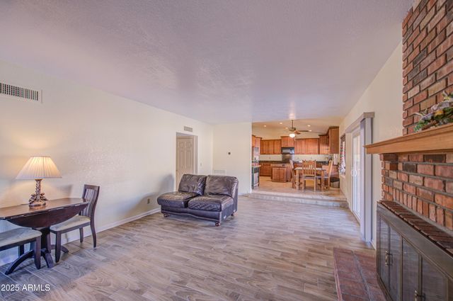 2660 E FOUNTAIN Street, Mesa, AZ 85213