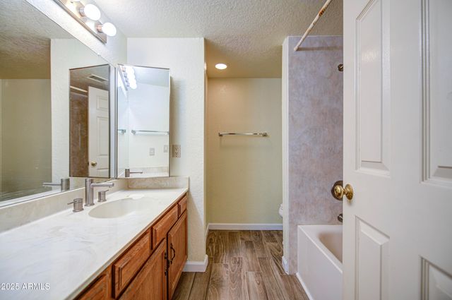 2660 E FOUNTAIN Street, Mesa, AZ 85213