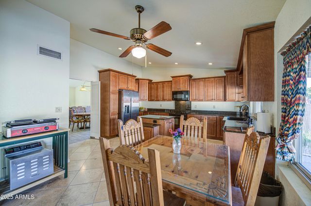 2660 E FOUNTAIN Street, Mesa, AZ 85213