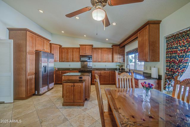 2660 E FOUNTAIN Street, Mesa, AZ 85213