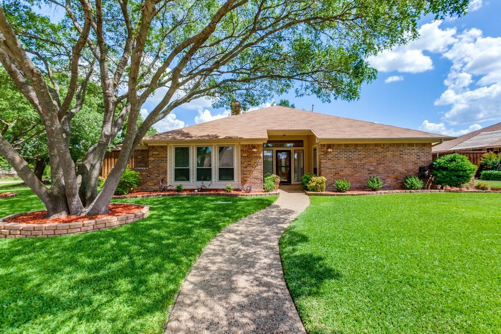 2514 Golden Oaks Drive, Garland, TX 75044