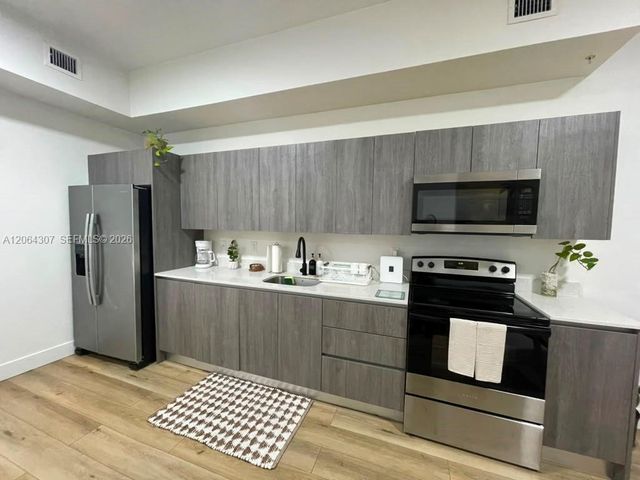 1534 NW 1st Street 204, Miami, FL 33125