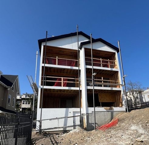 47 Laurel St., Worcester, MA 01605