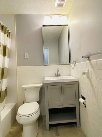 144 Kenrick St 34, Boston, MA 02135