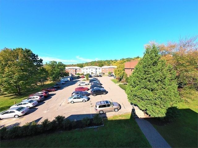 144 Kenrick St 34, Boston, MA 02135