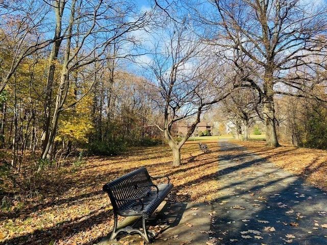 144 Kenrick St 34, Boston, MA 02135
