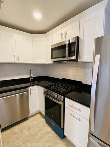 144 Kenrick St 34, Boston, MA 02135