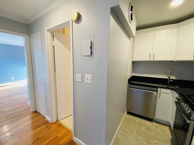 144 Kenrick St 34, Boston, MA 02135