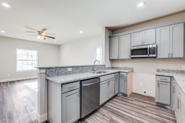 1609 Pine Street, Dallas, TX 75215