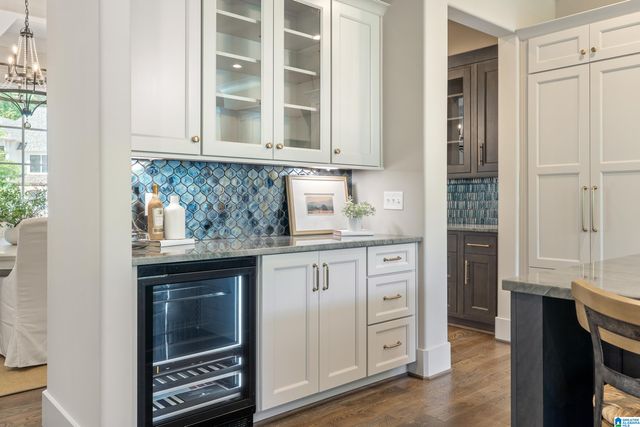 3304 SOUTHBEND CIRCLE, Vestavia Hills, AL 35216