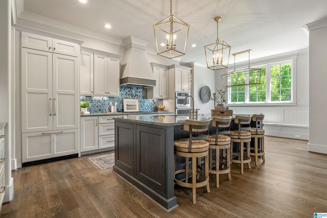 3304 SOUTHBEND CIRCLE, Vestavia Hills, AL 35216