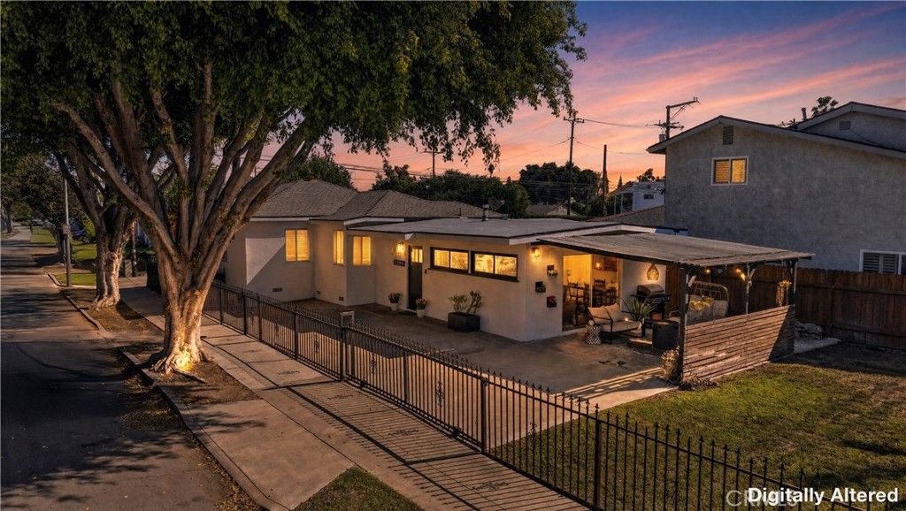 1204 E Poinsettia, Long Beach, CA 90805 — exterior