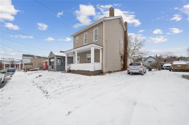 841 Brackenridge Ave, Brackenridge, PA 15014