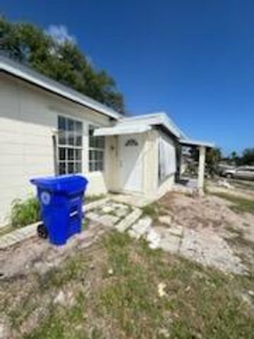 161 SW 6th Ct Court SW, Vero Beach, FL 32962