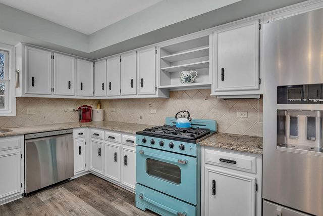 22506 S Queens Court, Joliet, IL 60404