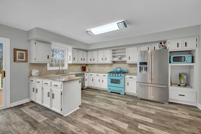 22506 S Queens Court, Joliet, IL 60404