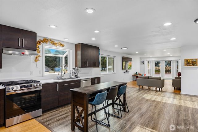 538 NW Ensign Drive, Oak Harbor, WA 98277