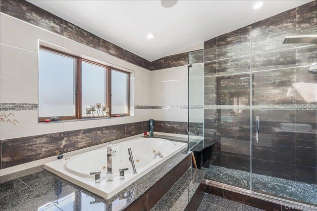 3822 Greentree Drive, Oceanside, NY 11572