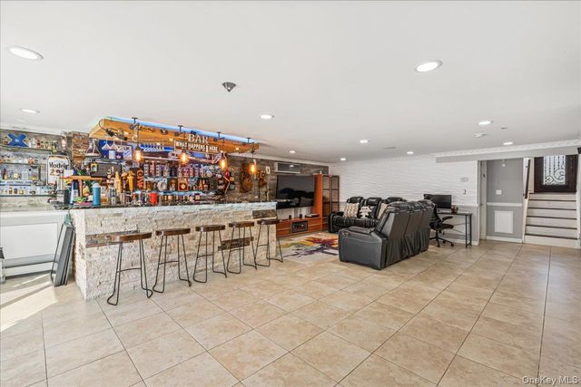 3822 Greentree Drive, Oceanside, NY 11572