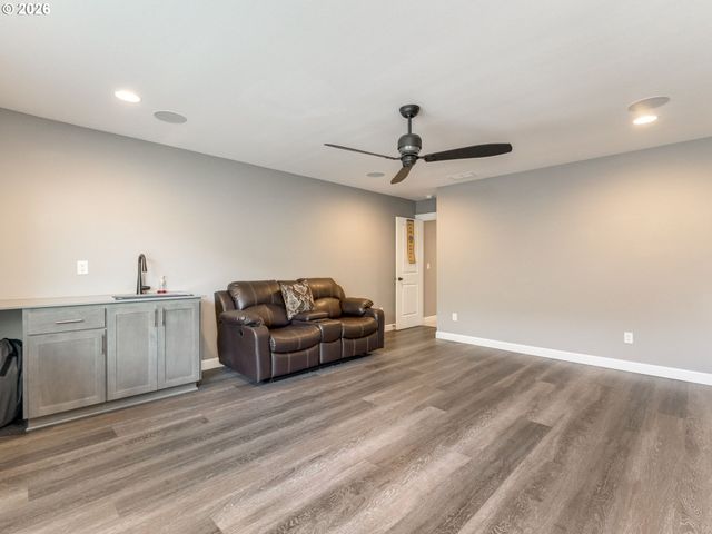 3201 N 10TH St, Ridgefield, WA 98642