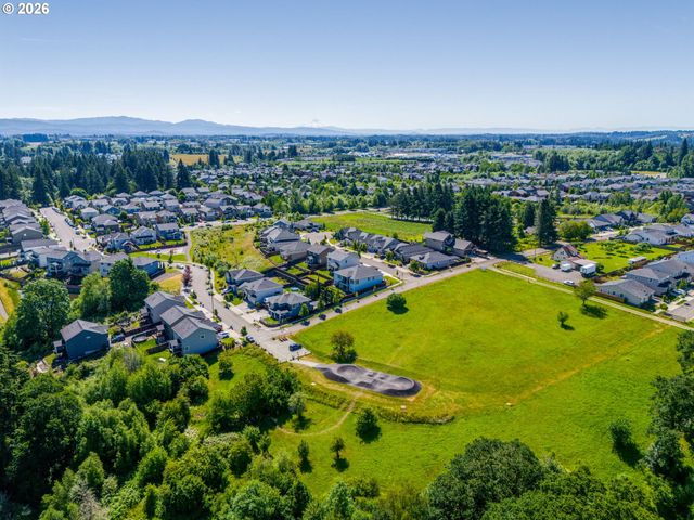 3201 N 10TH St, Ridgefield, WA 98642