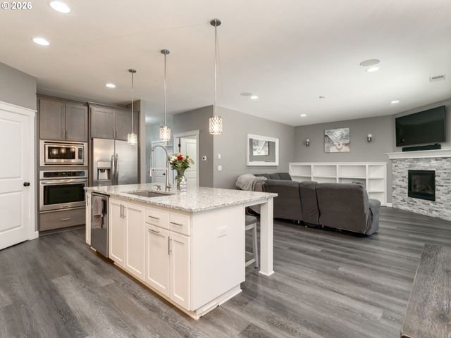 3201 N 10TH St, Ridgefield, WA 98642