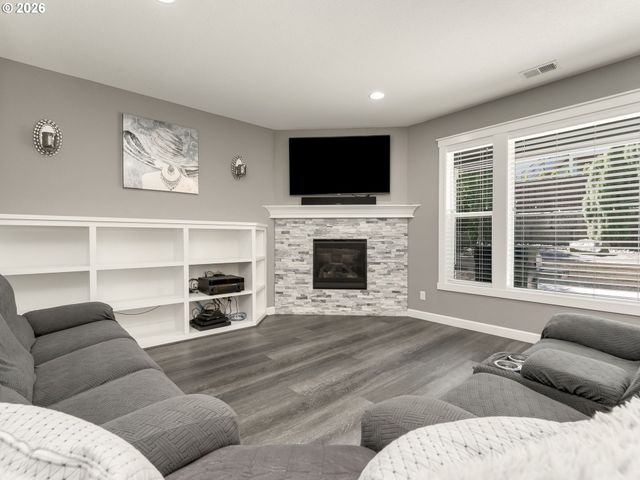 3201 N 10TH St, Ridgefield, WA 98642