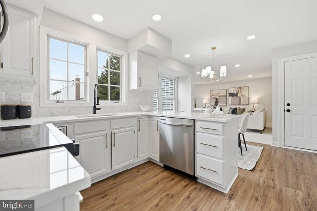 10162 CORYDALIS CT, Manassas, VA 20110