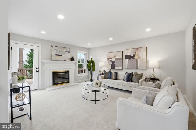 10162 CORYDALIS CT, Manassas, VA 20110