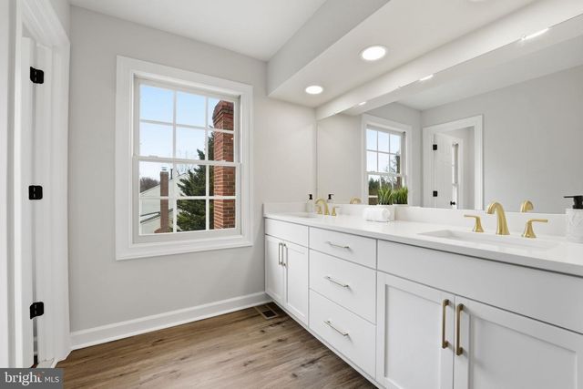 10162 CORYDALIS CT, Manassas, VA 20110