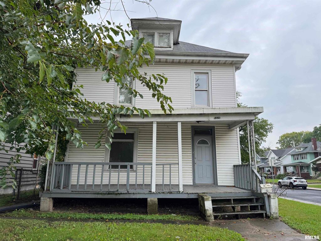1026 W COLUMBIA Terrace, Peoria, IL 61606