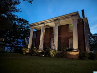 301 S BROADWAY AVENUE S, Sylacauga, AL 35150