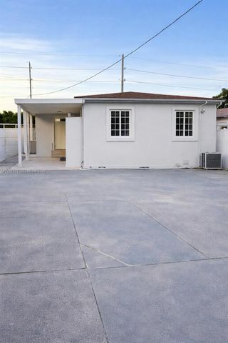 538 E 13th St, Hialeah, FL 33010