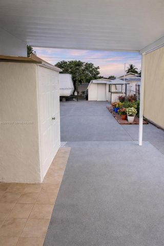 538 E 13th St, Hialeah, FL 33010