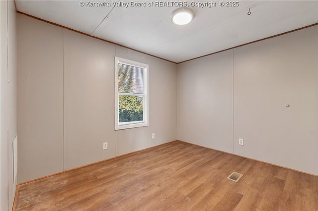 1402 3rd Street, Milton, WV 25541