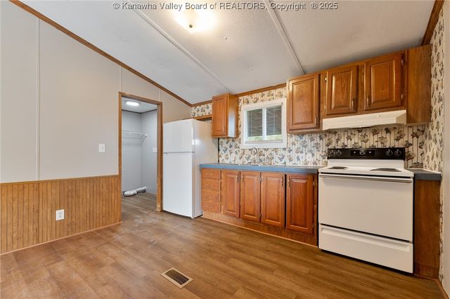 1402 3rd Street, Milton, WV 25541