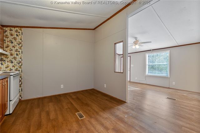 1402 3rd Street, Milton, WV 25541