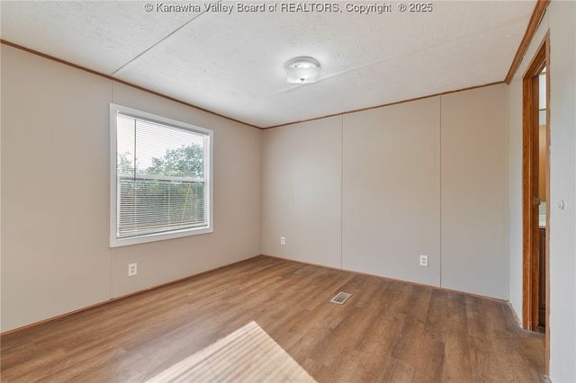 1402 3rd Street, Milton, WV 25541