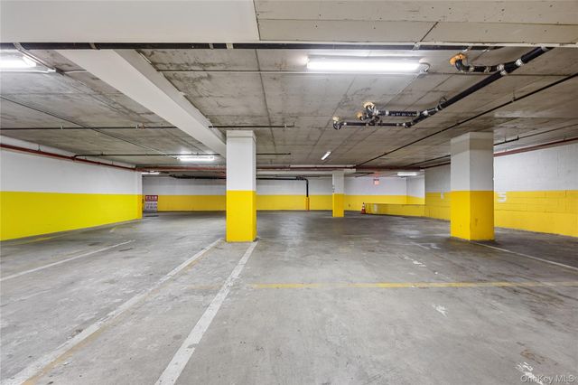 138-12 Northern Boulevard 3E, Flushing, NY 11354