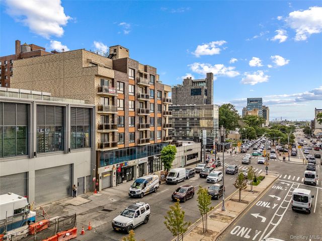 138-12 Northern Boulevard 3E, Flushing, NY 11354