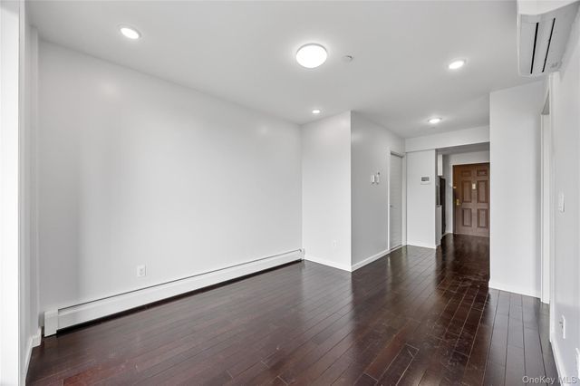 138-12 Northern Boulevard 3E, Flushing, NY 11354