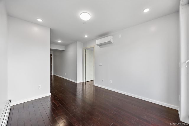 138-12 Northern Boulevard 3E, Flushing, NY 11354