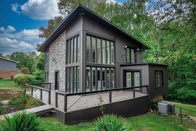 6788 Holly Drive, Newburgh, IN 47630