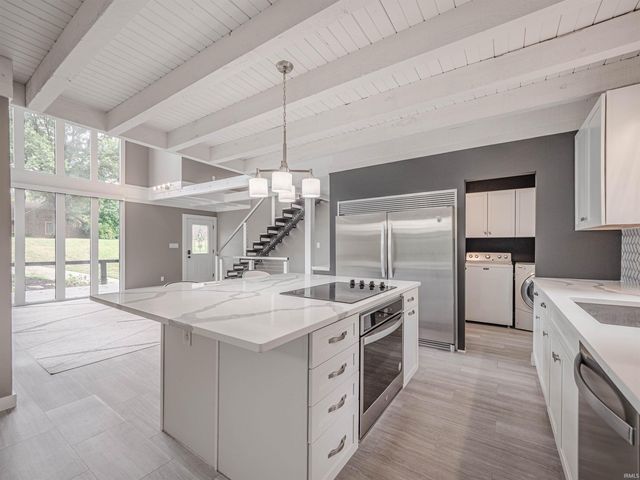 6788 Holly Drive, Newburgh, IN 47630