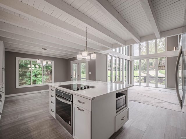 6788 Holly Drive, Newburgh, IN 47630