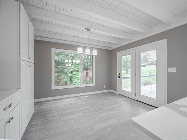 6788 Holly Drive, Newburgh, IN 47630