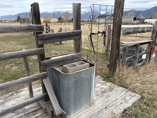 2950 Nelson Road, Bozeman, MT 59718