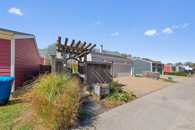 3464 Millington Drive, St Charles, MO 63301