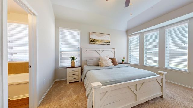 2926 Yaupon Grove Lane, Conroe, TX 77385