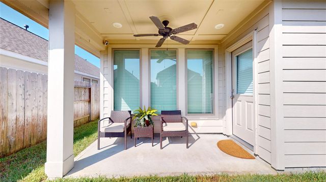 2926 Yaupon Grove Lane, Conroe, TX 77385